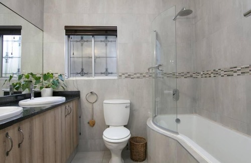 Umhlali Beach Apartment | Summer Living close to Willard's and Thompson's Beach