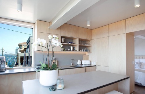 Bronte Apartment | Summer Love Clovelly (IH) - Arty beachside 2 bedroom apartment with parking and ocean views