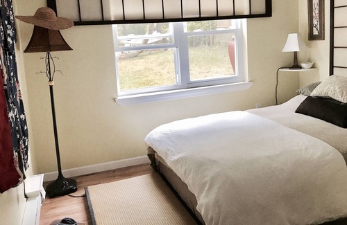 Hampton Bays Cottage | SUMMER PARADISE, make it yours for a week or a month