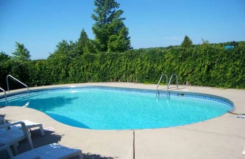 Ellison Bay House | Summer Rates for Last Minute Bookings! Ellison Bay with Stunning Lake Views!