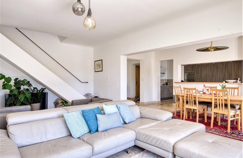 Le Beausset Villa | Summer Rental Standing House Villa in Provence Var