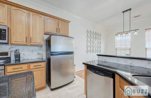 Washington Ave./ Memorial Park House | Summer's End Deal - Birdie