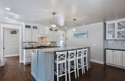 Narragansett Pier House | SUMMER SANCTUARY IN NARRAGANSETT PIER