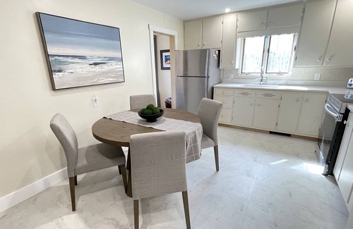 Traverse City House | Summer Sand & Fun Beachfront Vacation Traverse City In Cottage