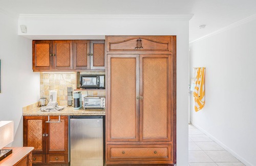 Wailua Apartment | Summer Specials at Drift Away |Studio Oceanview with AC