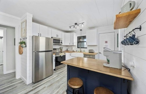 Crescent Beach Condo | Summer Times #7- 2BR/2BA- Pool- Walk to Beach