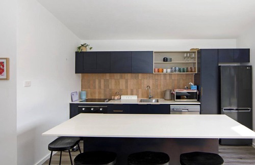 Ettalong Beach Apartment | SUMMER VIBES CABIN ETTALONG BEACH