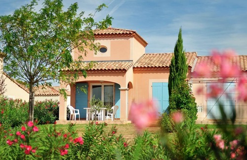 Homps House | Summer villa with terrace or loggia, located in Languedoc