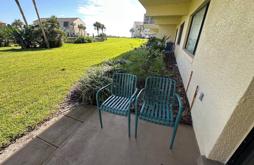 Crescent Beach Condo | Summerhouse Oceanview 2 Bedroom 2 Bath Flatt 142!