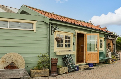 Robin Hood's Bay Cottage | SUMMERHOUSE, romantic, country holiday cottage in Robin Hood’s Bay