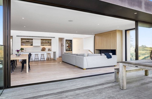 Portsea House | Summerland Portsea on the golf course