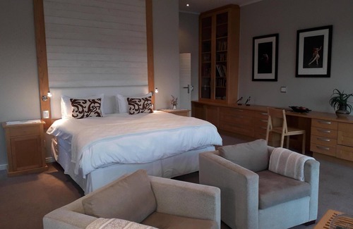 Wilderness Bed & Breakfast | Summerlane BnB - Room Poseidon with Terrace and garden view