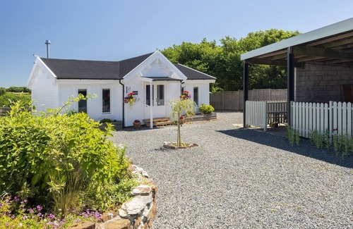 Bude Cabin | Summerleaze Lodge - Stunning Views, Close to Sandy Beaches