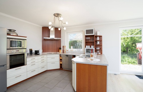 Fissau House | Summertime vacation home with terrace and beach chair in Eutin-Fissau