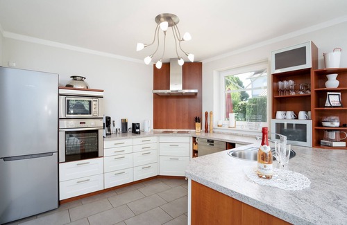 Fissau House | Summertime vacation home with terrace and beach chair in Eutin-Fissau