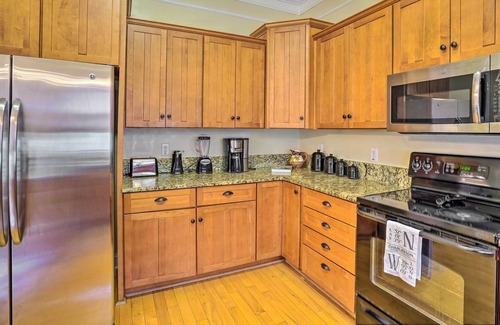 Lincolnville House | Summerville Townhome Near Rosebrock Park