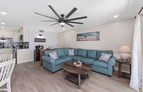 Panama City Beach Condo | Summit 422 1 Bedroom 1.5 Bathrooms Sleeps 6