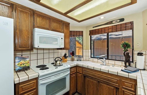 Summit Estates Cabin | Summit Adventure Condo by Destination Big Bear: Steps from Snow Summit Resort! Multiple Balconies!