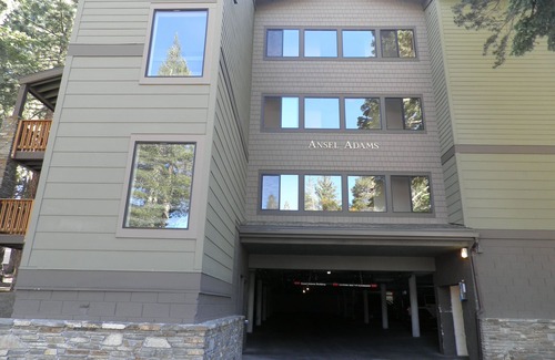 Mammoth Lakes Condo | Summit Condo by Eagle Lodge