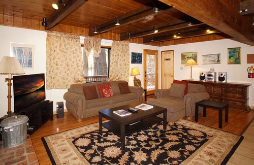 Summit Estates House | Summit Escape Lodge - Charming rustic cabin with hot tub, BBQ, and wood fireplace! Walk to Slopes!