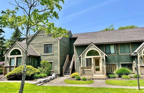 Hidden Valley Condo | 🍁 Summit Serenity | Laurel Highlands Retreat w/Hiking, Waterfalls & Fall Views