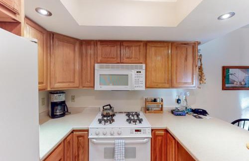 North Troy Apartment | Summit Solitude