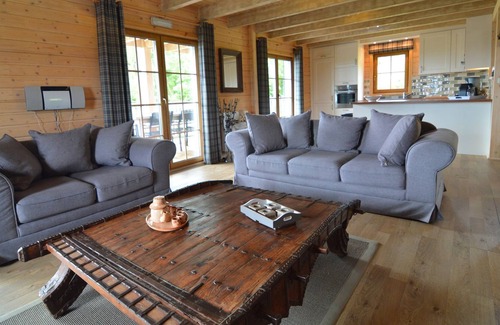 Septon Ski Chalet | Sumptuous Chalet in Septon with Sauna and bubble bath