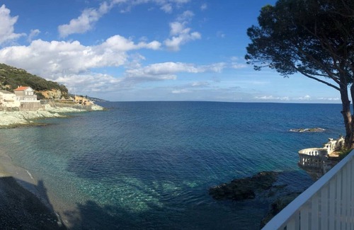 Figarella House | Sumptuous house overlooking the sea
