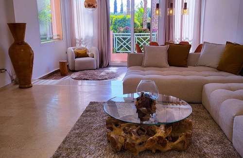 Hivernage Apartment | SUN apartment in Marrakech with garden and pool access