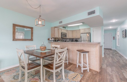 Gulf Shores House | Sun, Beach, Pool & Pickle Ball - Relax & Enjoy Gulf Shores @ Ocean's Spell