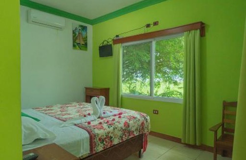 El Remate Hotel | Sun Breeze Hotel