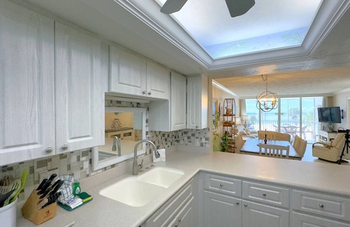 South Island Condo | Sun Caper #208 - "Sunset Siesta" 7930 Estero Blvd