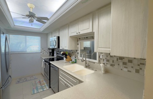 South Island Condo | Sun Caper #208 - "Sunset Siesta" 7930 Estero Blvd