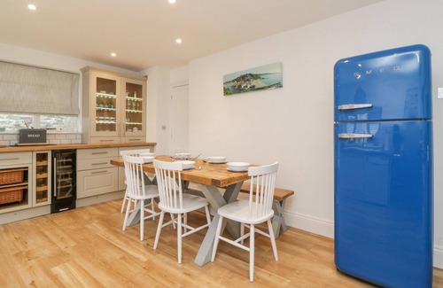 Looe Cottage | SUN COTTAGE, family friendly, character holiday cottage in Looe
