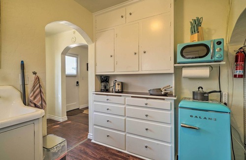 Santa Paula Apartment | Sun-Dappled Santa Paula Abode, 16 Mi to Beach