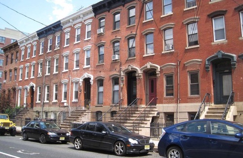 The Waterfront Apartment | Sun-Filled Loft - Downtown Jersey City - JCretreat