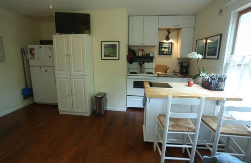Decatur Apartment | Sun-filled, private apartment, with your own petite deck. Pet friendly.