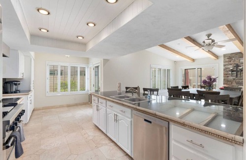 The Lakes House | Sun, Fun & a Tempe Tan Home