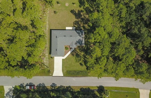 North Port House | Sun Island Escape: Magnificent 3 BR Home In North Port