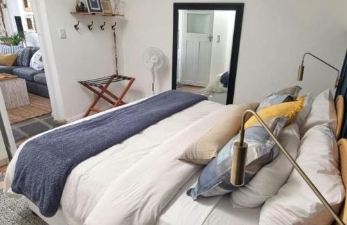 Melkbosstrand House | Sun Kiss Beach and Deluxe Garden Cottages