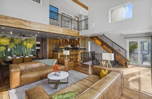 Silver Strand House | Sun-Kissed in SilverStrand | Rooftop Deck + Dogs!
