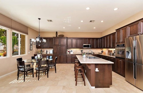 Indio House | 🌟Sun-Kissed Oasis, Entertainers Dream on the Golf Course⛳ w/Private Pool 💦