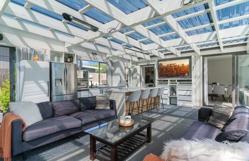 Mangawhai Heads House | Sun Kissed Pool Villa - Mangawhai Holiday Home