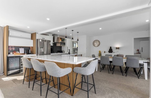 Mangawhai Heads House | Sun Kissed Pool Villa - Mangawhai Holiday Home