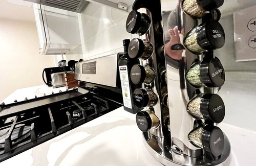 Hawthorne House | Sun Kissed Solace