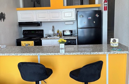Galveston Apartment | Sun-Kissed Stays☀️