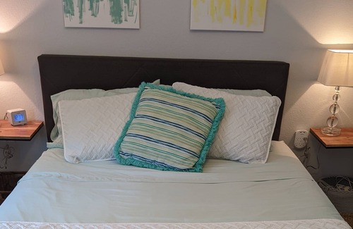 Carlton Hills House | Sun-Kissed Suite in San Diego/Santee - 1 bdroom guest house