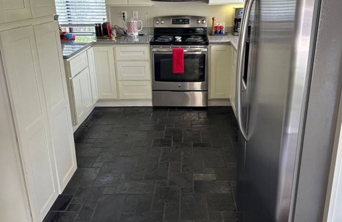 Walnut Creek House | Sun-Lit 2-Story Gem: Luxe Beds-Heated Floor-Near Shops-Dining-Fun,Great for Fams