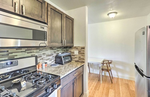 Govalle Apartment | Sun-Lit Studio ~ 2 Mi to Downtown Austin!