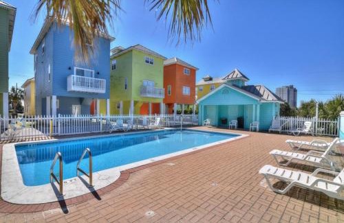 Lullwater Beach House | Sun Of A Beach - Beautiful Home Next To Pier Park - Swimming Pool!